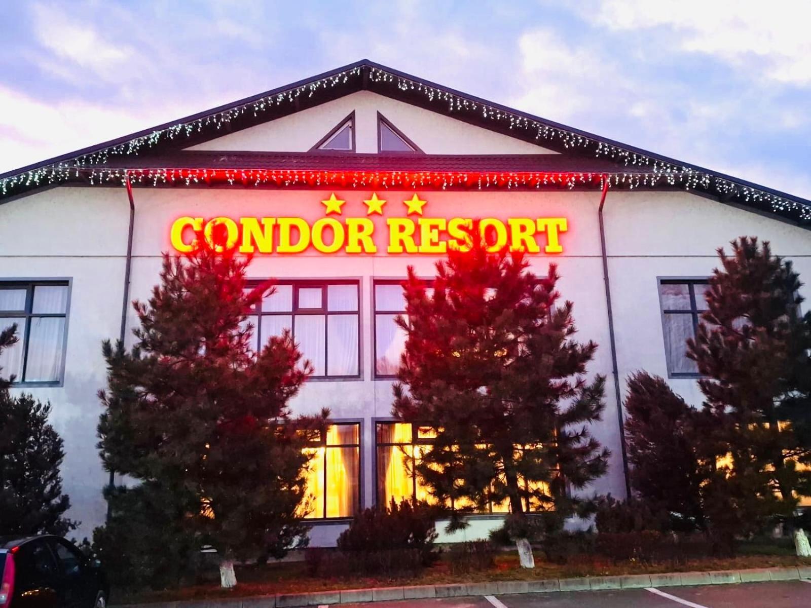 Condor Resort Dulcesti 外观 照片