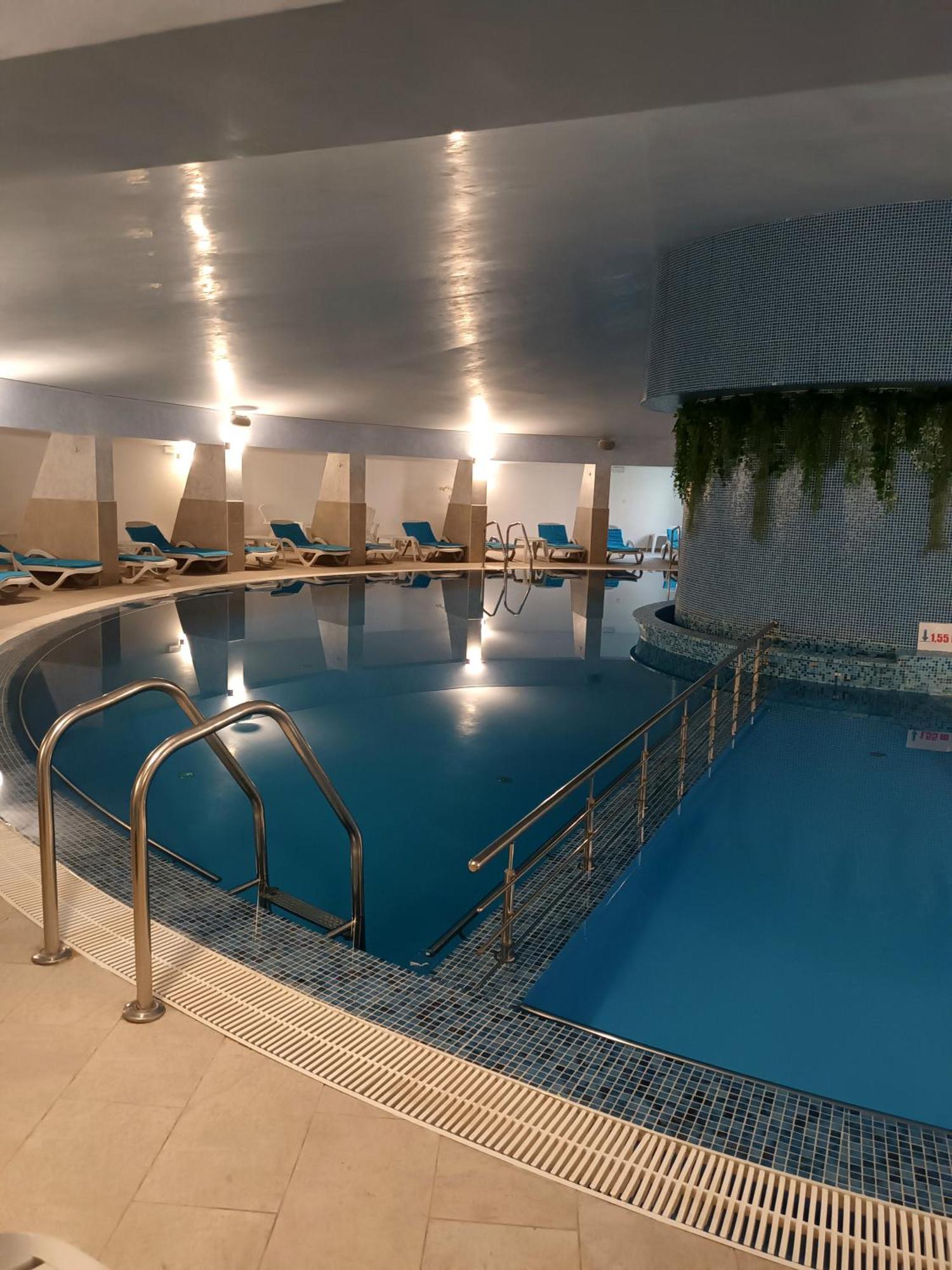 Condor Resort Dulcesti 外观 照片